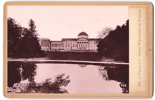 Fotografie Ernst Roepke, Wiesbaden, Ansicht Cassel, Blick auf das Schloss Wilhelmshöhe mit Fontaine