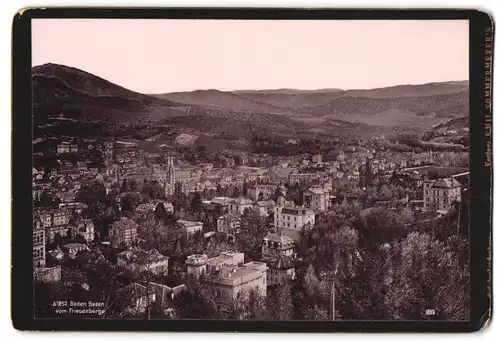 Fotografie Emil Sommermeryer, Ansicht Baden-Baden, Blick auf die Stadt vom Friesenberge aus gesehen