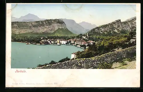 AK Torbole, Blick auf die Stadt mit See und Bergen