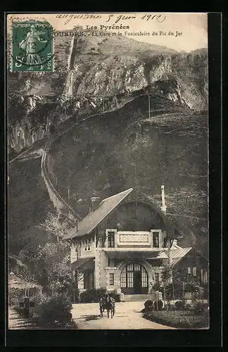 AK Lourdes, Les Pyrénées, La Gare et le Funiculare du Pic du Jer, Bergbahn
