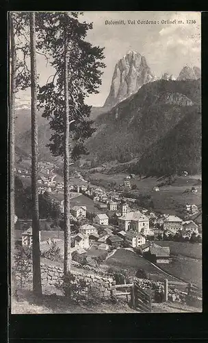 AK Ortisei /Val Gardena, Ortsansicht aus der Vogelschau