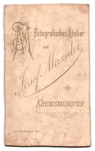 Fotografie Josef Merzeder, Kremsmünster, Bürgerlicher Herr in modischer Kleidung