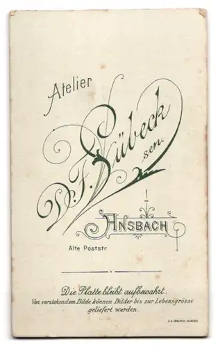 Fotografie D. F. Lübeck sen., Ansbach, Alte Poststrasse, Junge Dame in hübscher Kleidung