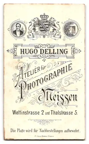 Fotografie Hugo Delling, Meissen, Wettinstrasse 2, Talstrasse 5, Zwei modisch gekleidete Herren mit Zigarillos