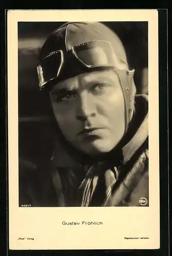 AK Schauspieler Gustav Fröhlich in historischer Fliegerkleidung