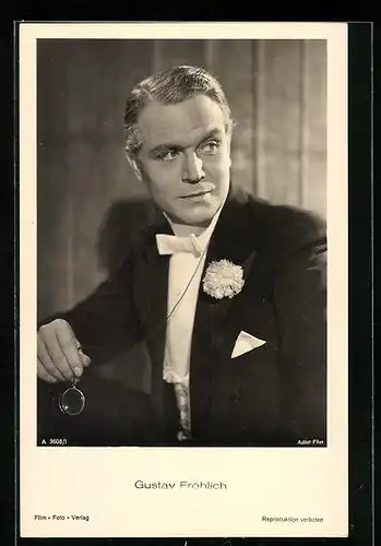 AK Schauspieler Gustav Fröhlich mit Fliege und Einglas