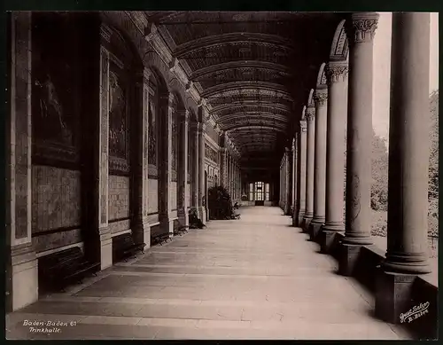 Fotografie Gustav Salzer, Baden-Baden, Ansicht Baden-Baden, Säulengang der Trinkhalle, Grossformat 27 x 20cm