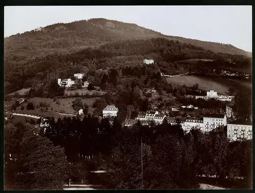 Fotografie Gustav Salzer, Baden-Baden, Ansicht Baden-Baden, Stadtansicht mit Anhöhe & Forst, Grossformat 28 x 20cm