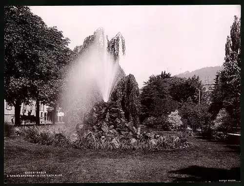 Fotografie Gustav Salzer, Baden-Baden, Ansicht Baden-Baden, Springbrunnen in der Lichtenthaler Allee, 28 x 20cm