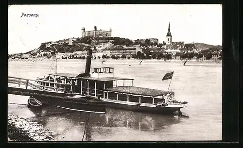 AK Pozsony, Uferpartie mit Dampfer