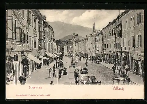 AK Villach, Hauptplatz mit Passanten