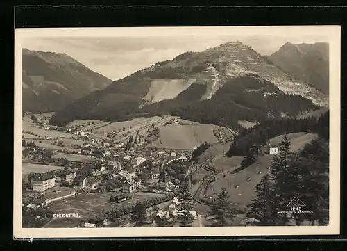 AK Eisenerz, Gesamtansicht mit Kirche und Ackerfeldern