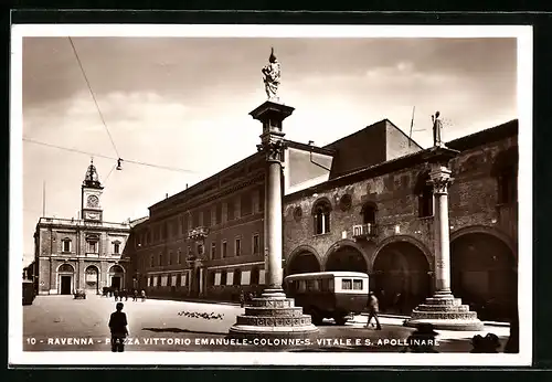 AK Ravenna, Piazza Vittorio Emanuele, Colonne S. Vitale e S. Apollinare