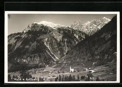AK Wald am Arlberg, Totale mit Gebirgswand