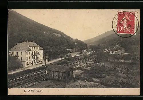 AK Stambach, Teilansicht mit Hotel-Restaurant und Bahngleisen