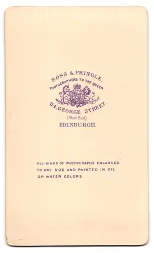 Fotografie Ross & Pringle, Edinburgh, 114. George Street, Niedliches Kleinkind im Kleidchen