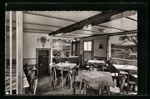 AK Falkengesäss / Odw., Gasthaus zum Schlawitzer, Innenansicht