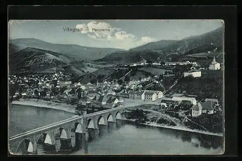 AK Visegrad, Panorama der Stadt mit der Brücke im Vordergrund