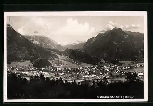 AK Bludenz, Generalansicht gegen die Berge mit dem Roggelskopf