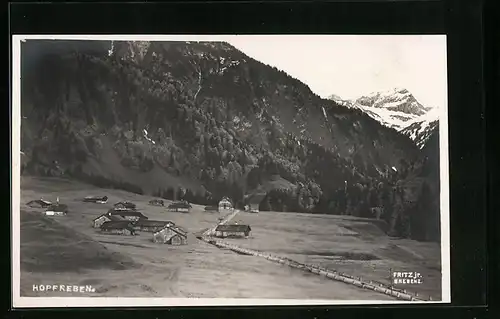 AK Hopfreben, Blick auf die Bauernhäuser am Hang