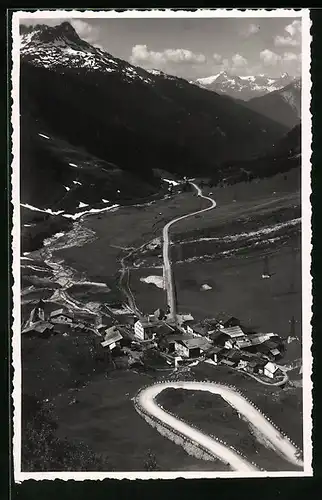 AK Stuben am Arlberg, Totalansicht mit Talblick