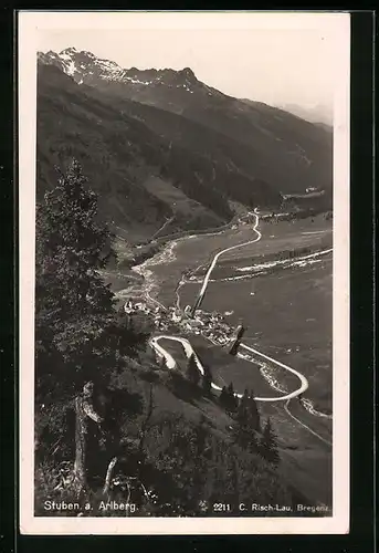 AK Stuben am Arlberg, Talpanorama mit der Flexenstrasse