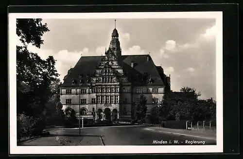 AK Minden i. Westf., Aussenansicht des Regierungsgebäude