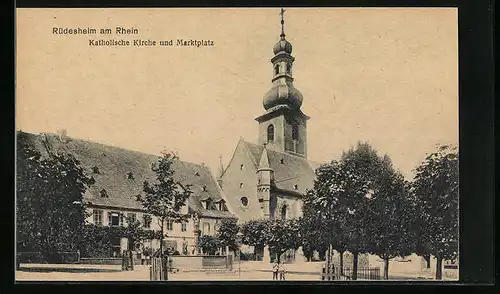 AK Rüdesheim am Rhein, Katholische Kirche und der Marktplatz