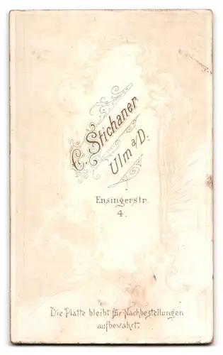 Fotografie C. Stichaner, Ulm a. D., Einsingerstr. 4, Portrait junger blonder Mann im Jackett