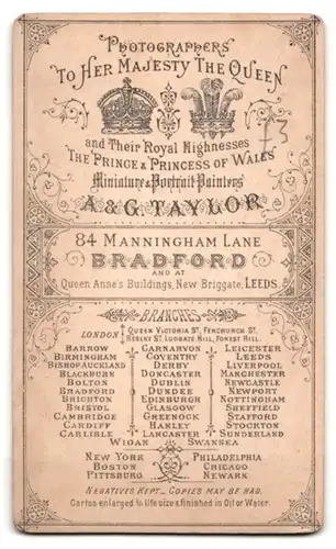 Fotografie A. & G. Taylor, Bradford, 84 Manningham Lane, Portrait betagte Dame mit Rüschenhaube