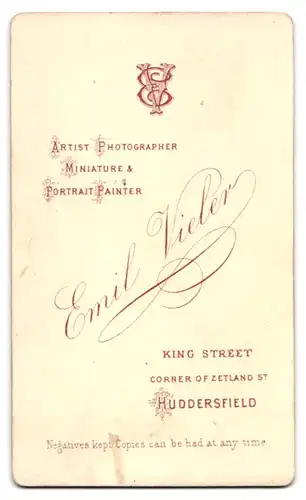 Fotografie Emil Vieler, Huddersfield, King Street, Portrait stattlicher Mann im karierten Anzug