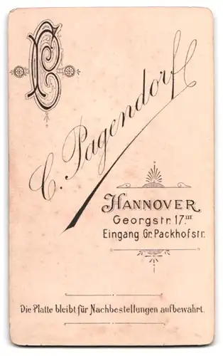Fotografie C. Pagendorf, Hannover, Georgstr. 17, Portrait stattlicher junger Mann mit Schnurrbart