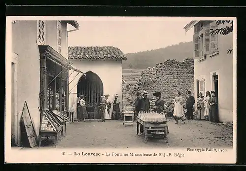 AK La Louvesc, La Fontaine Miraculeuse de St-J.-F. Régis