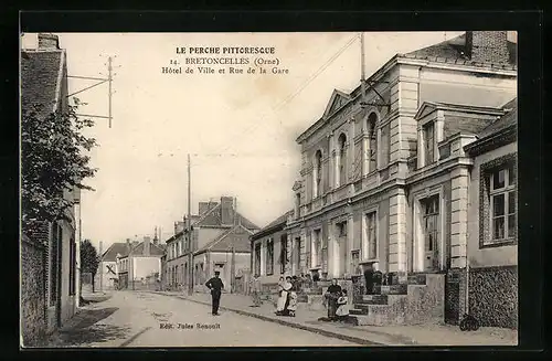 AK Bretoncelles, Hôtel de Ville et Rue de la Gare