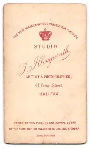 Fotografie T. Illingworth, Halifax, 41, Crown Street, Ältere Dame mit Blumenhaarschmuck