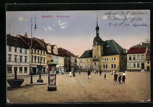 AK Apolda, Marktplatz mit Litfasssäule