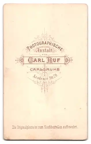 Fotografie Carl Ruf, Karlsruhe, Akademie-Strasse 20, Junge Dame im hübschen Kleid