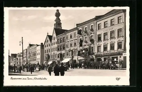 AK Braunau am Inn, Strassenpartie am Stadtplatz