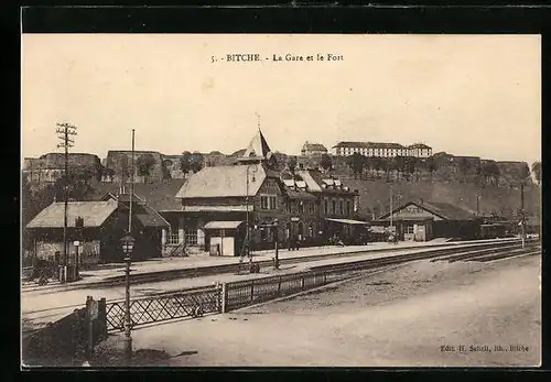 AK Bitche, La Gare et le Fort, Bahnhof