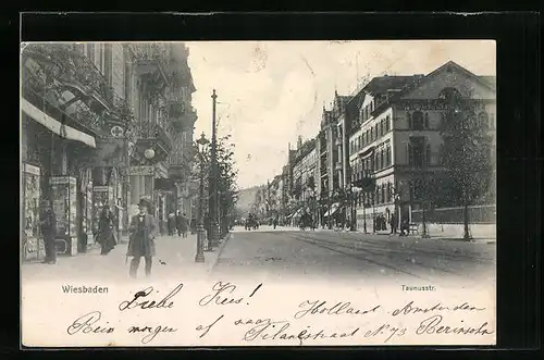 AK Wiesbaden, Taunusstrasse mit Geschäften und Passanten