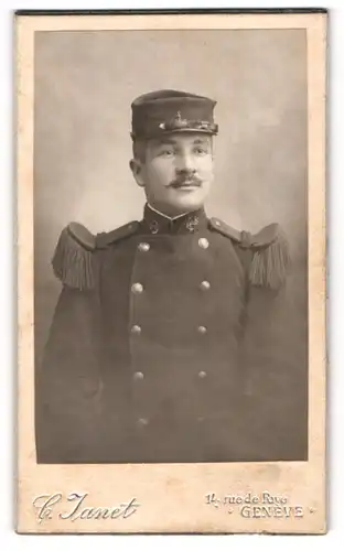 Fotografie C. Janet, Geneve, Matrose in Uniform mit Schulterklappen