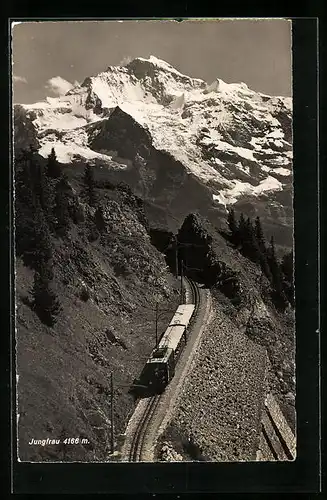 AK Bergbahn gegen die Jungfrau