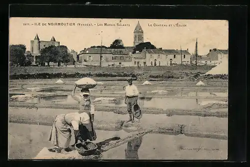 AK Ile de Noirmoutier, Les Marais Salants, Le Chateau et l`Eglise