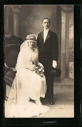 Foto-AK Hochzeitsfoto eines gutbürgerlichen Brautpaares