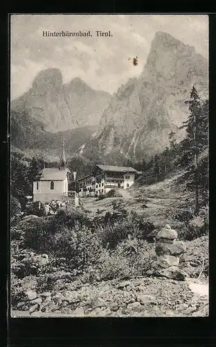 AK Hinterbärenbad, Ortspartie mit Pfarrkirche und Kaisergebirge