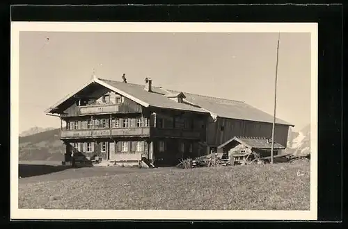 Foto-AK Kirchberg, Bauernhaus am Berg