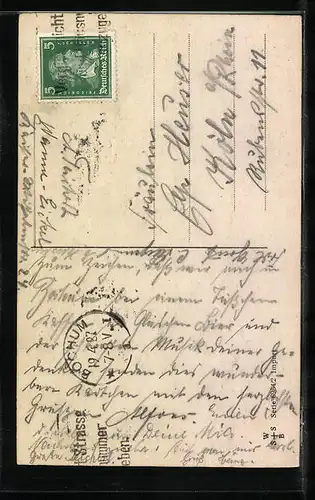 AK Junge streckt seine Zunge raus