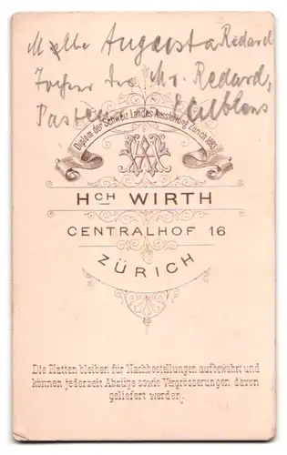 Fotografie Hch. Wirth, Zürich, Centralhof 16, gutbürgerliche Dame mit charmantem Lächeln