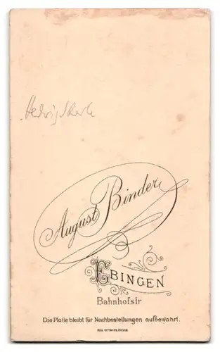 Fotografie August Binder, Bingen, Bahnhofstrasse, gutaussehendes junges Mädchen im schicken Kleid und mit ernstem Blick