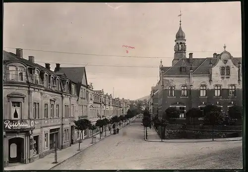 Fotografie Brück & Sohn Meissen, Ansicht Olbernhau, Albertstrasse mit Postamt, Eckhaus mit Ladengeschäft